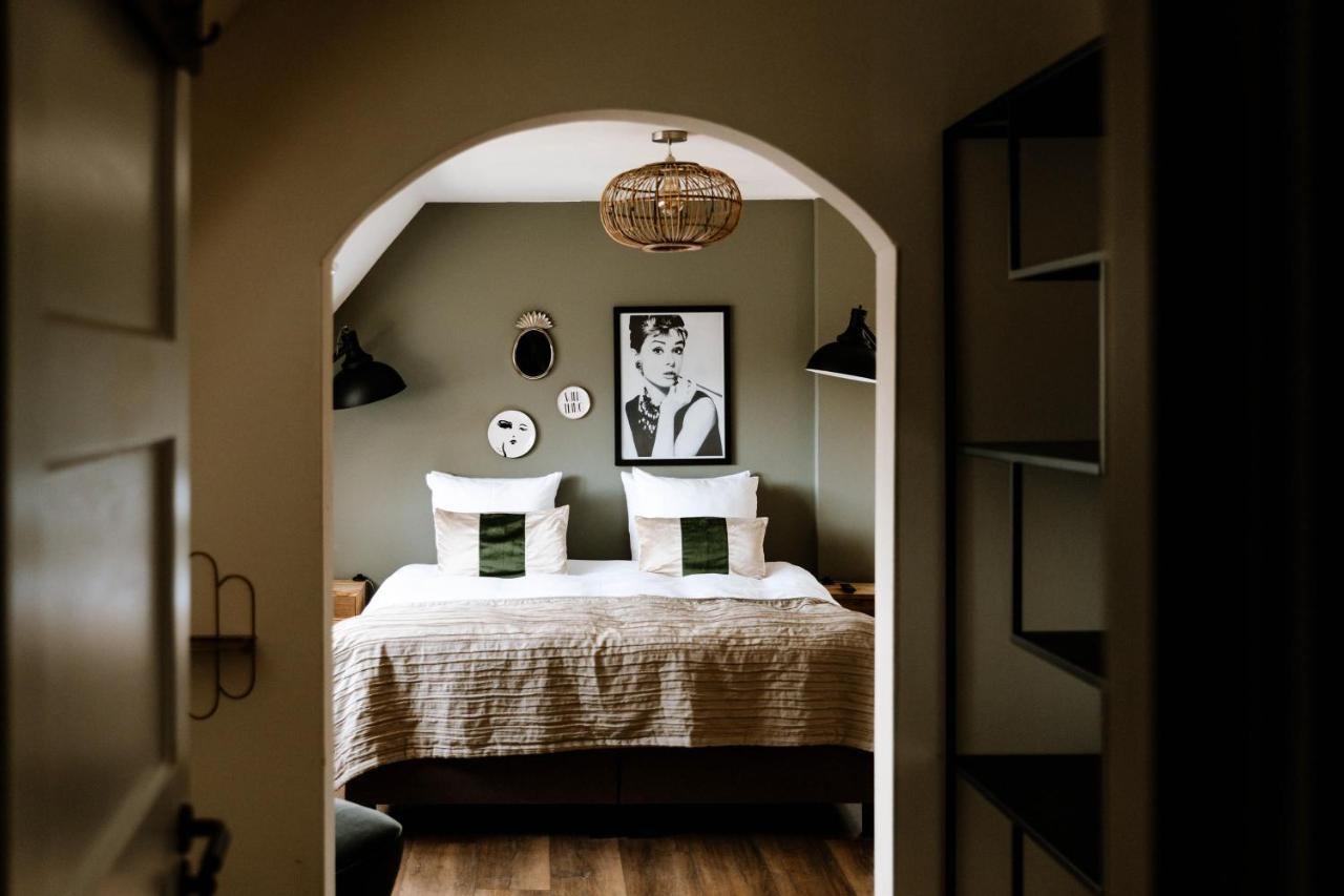 Boutique Hotel Хог-Сурен Экстерьер фото